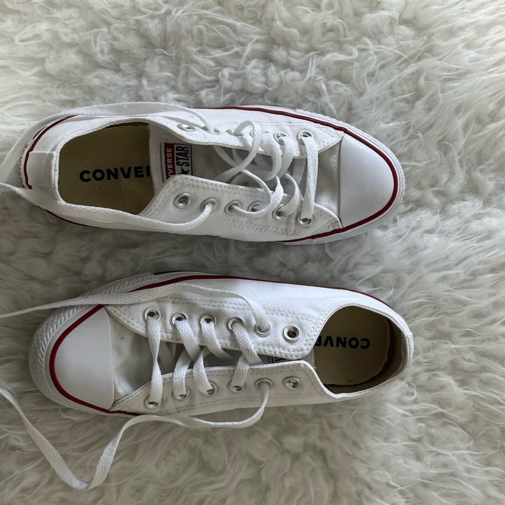 Converse size 7
